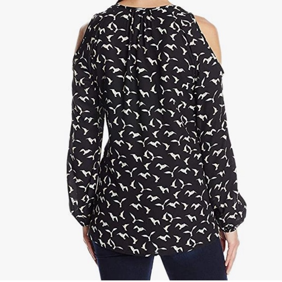 Karen Kane Seagull Print Blouse. Size S - Picture 13 of 13